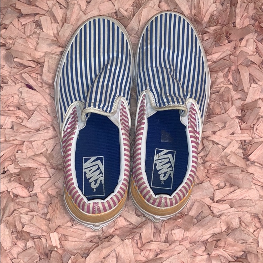STRIPPED VANS!! 💙💗🧡💛